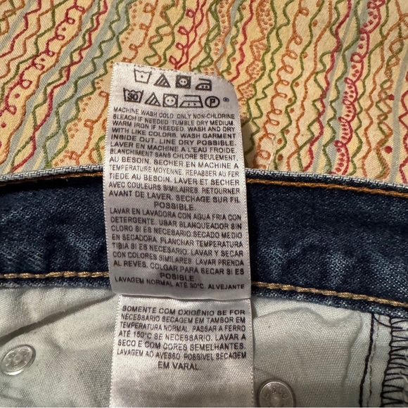 Vintage Levi's 505 Cut Off Denim Shorts Straight Fit Saint & Noble 34 W Distress - Picture 5 of 11